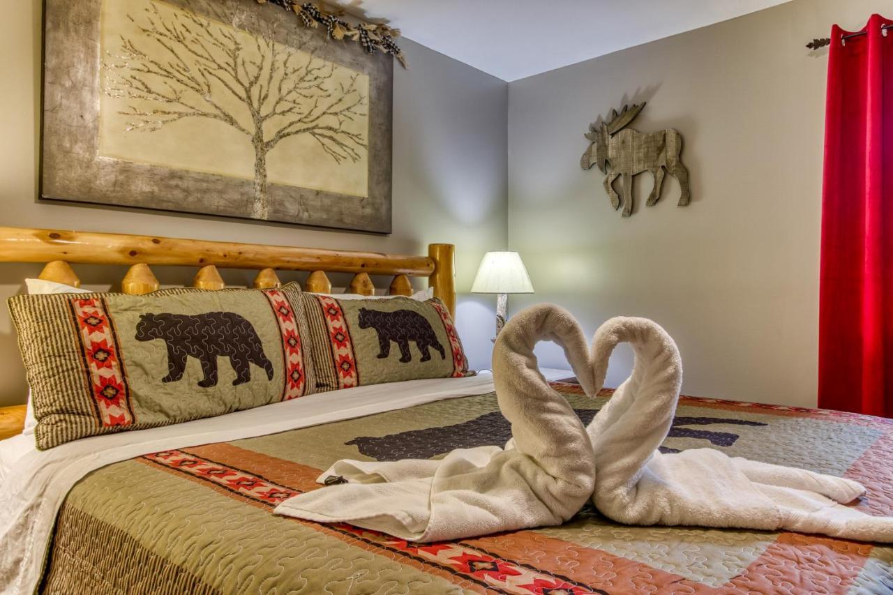 Fun & Games By Honeybearcabins 2Br/1Ba Sleeps 7 塞维尔维尔 外观 照片